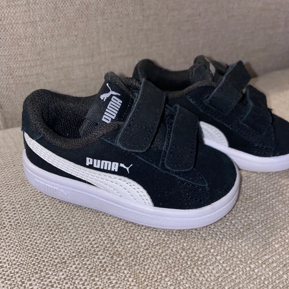 Toddler size 4 Puma with straps